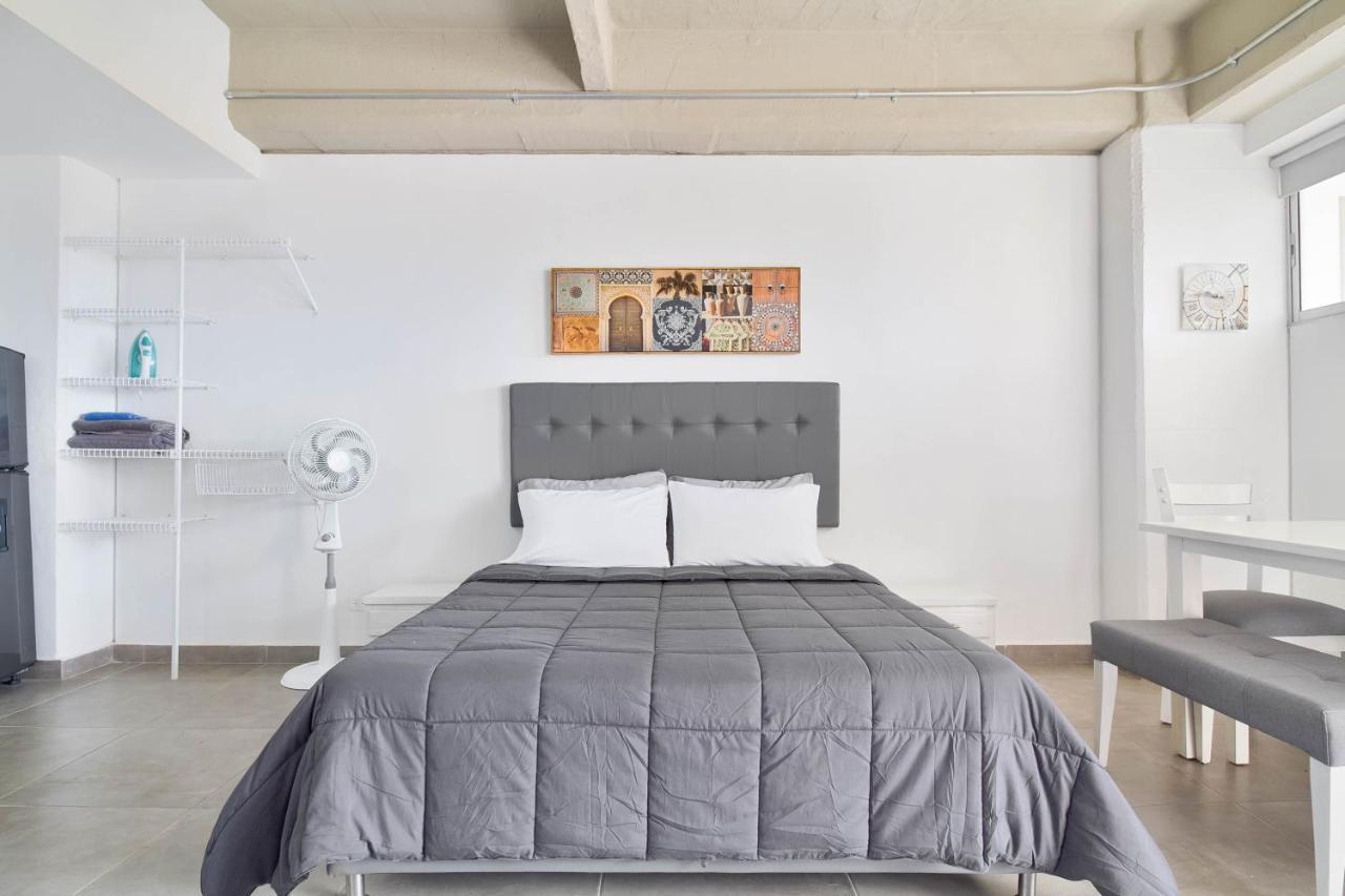 Camelot ApartaHotel Medellin Bagian luar foto