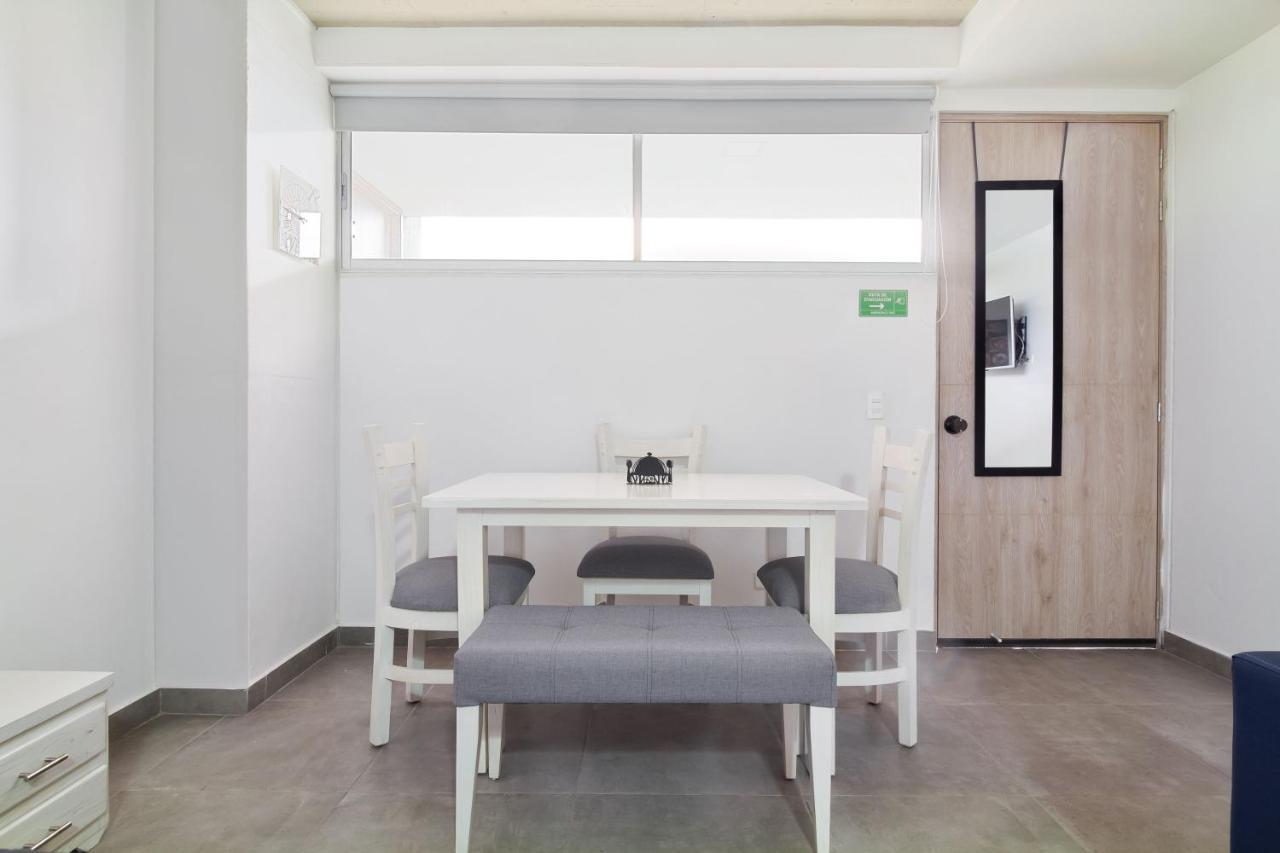 Camelot ApartaHotel Medellin Bagian luar foto
